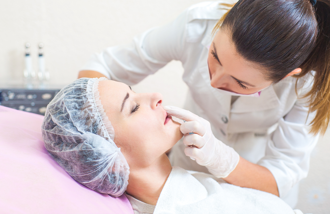 Dermatovenerologė Daiva Raudonaitienė konsultuoja dėl įvairių odos problemų