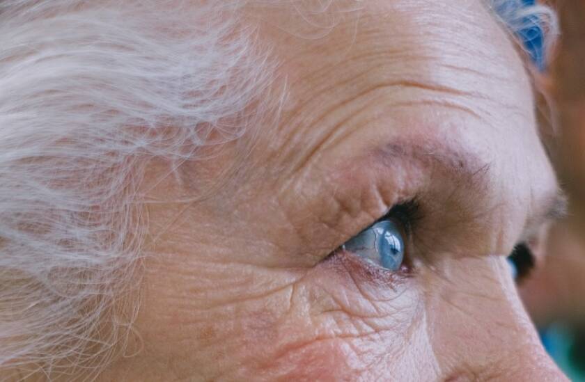 Aklumą sukelianti akių liga: kada ji gydoma medikamentais, lazeriu ar atliekant operaciją?